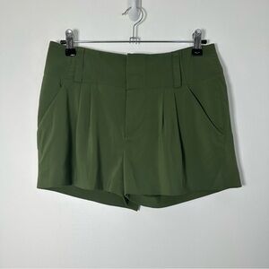 Alice + Olivia Women's Pleated Green Micro Shorts Size 4?